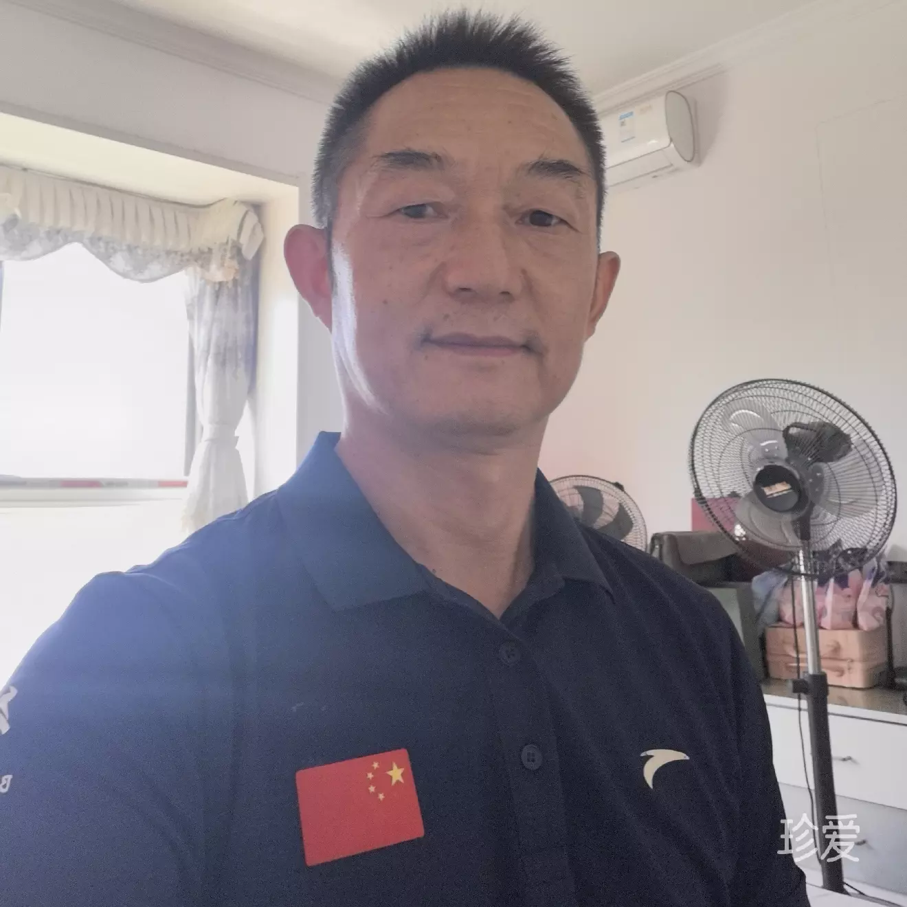 梦想在上孤独在下