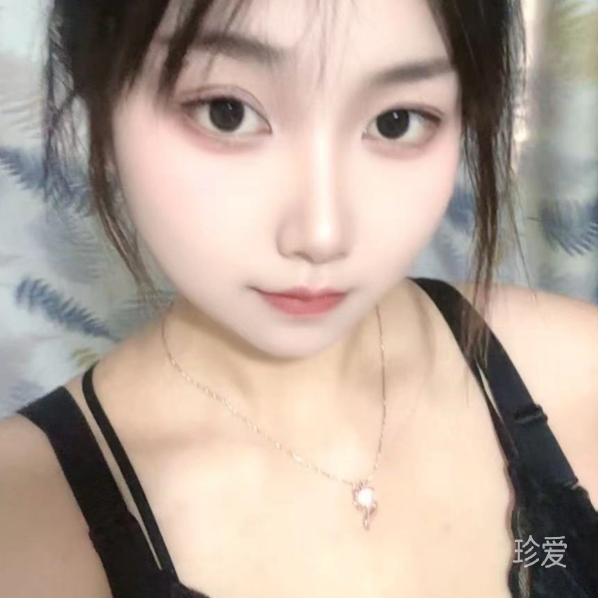 超爱草莓熊