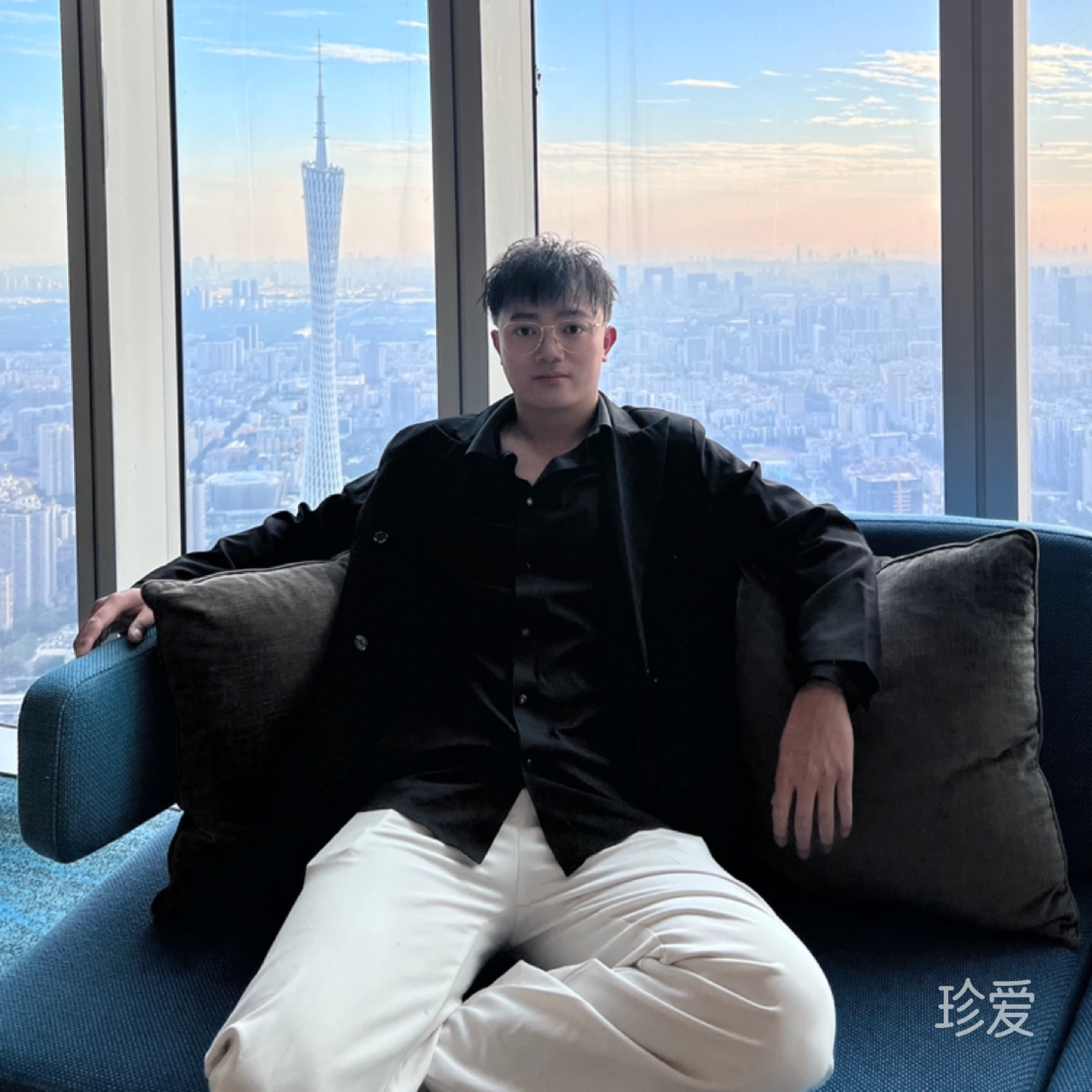 小何才露尖尖角