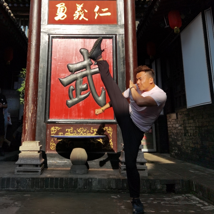 侗族覃哥