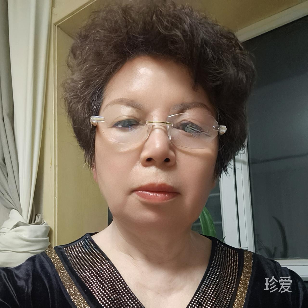 卢小蜜