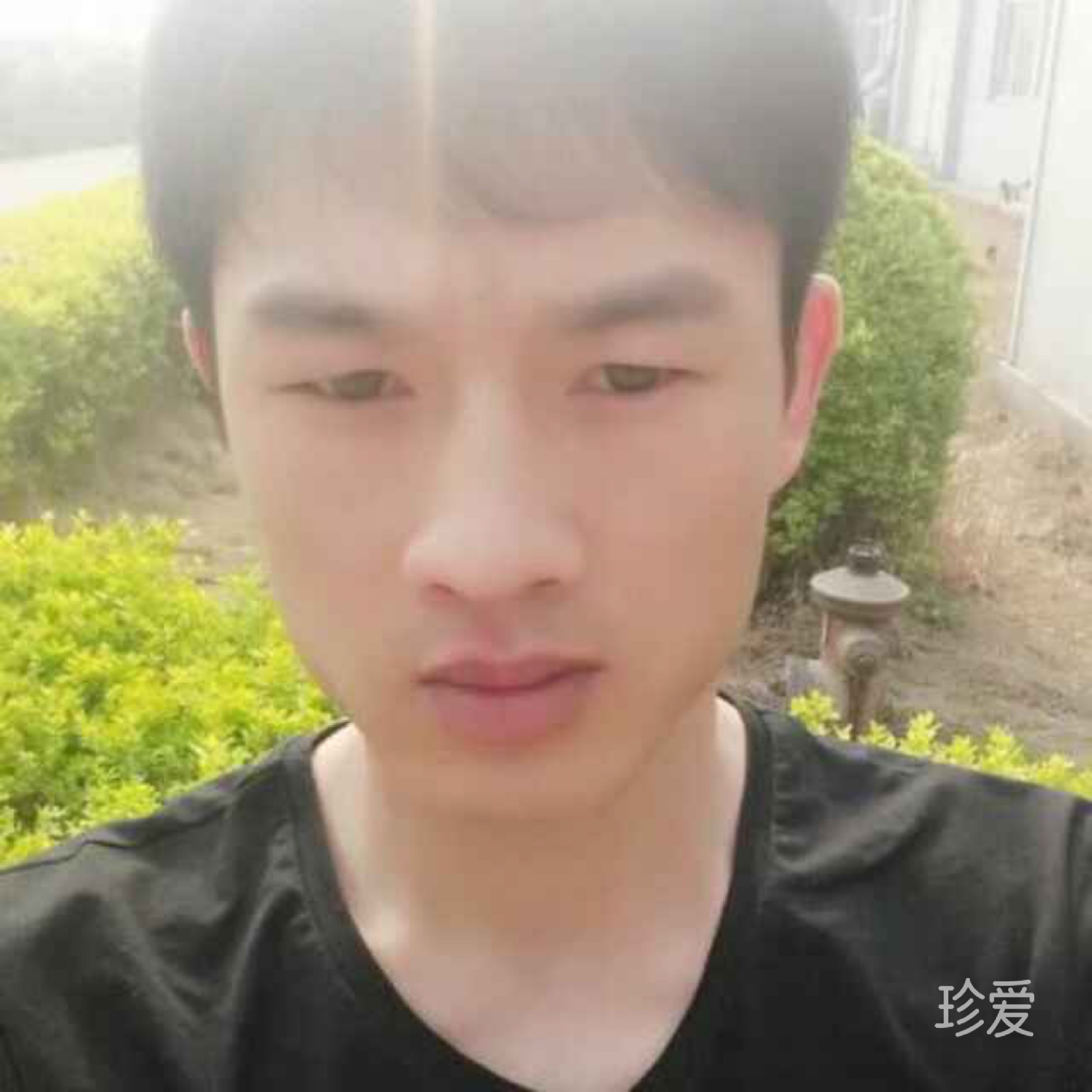 路边的小石子