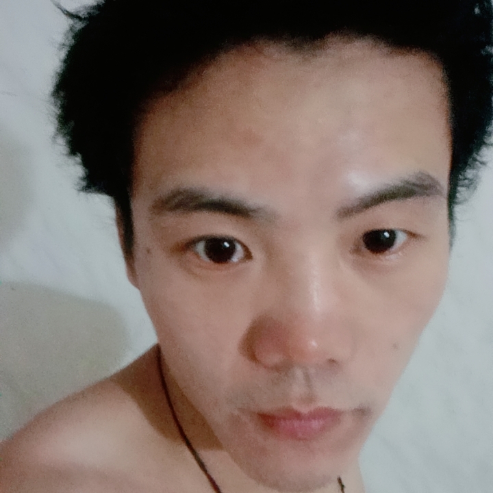 旋轉(zhuǎn)的陀螺