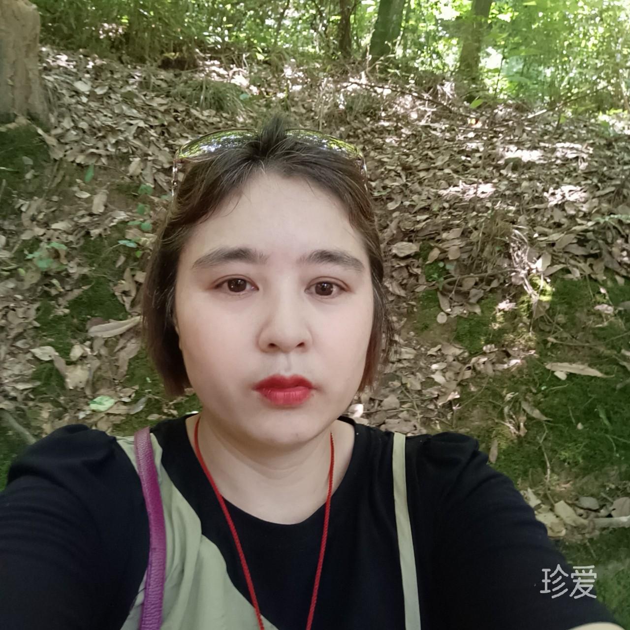 假装很幸福