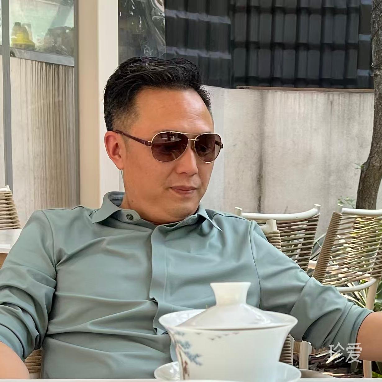 經(jīng)歷過風(fēng)雨的人