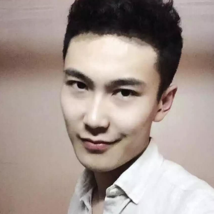 想戴戒指的男人