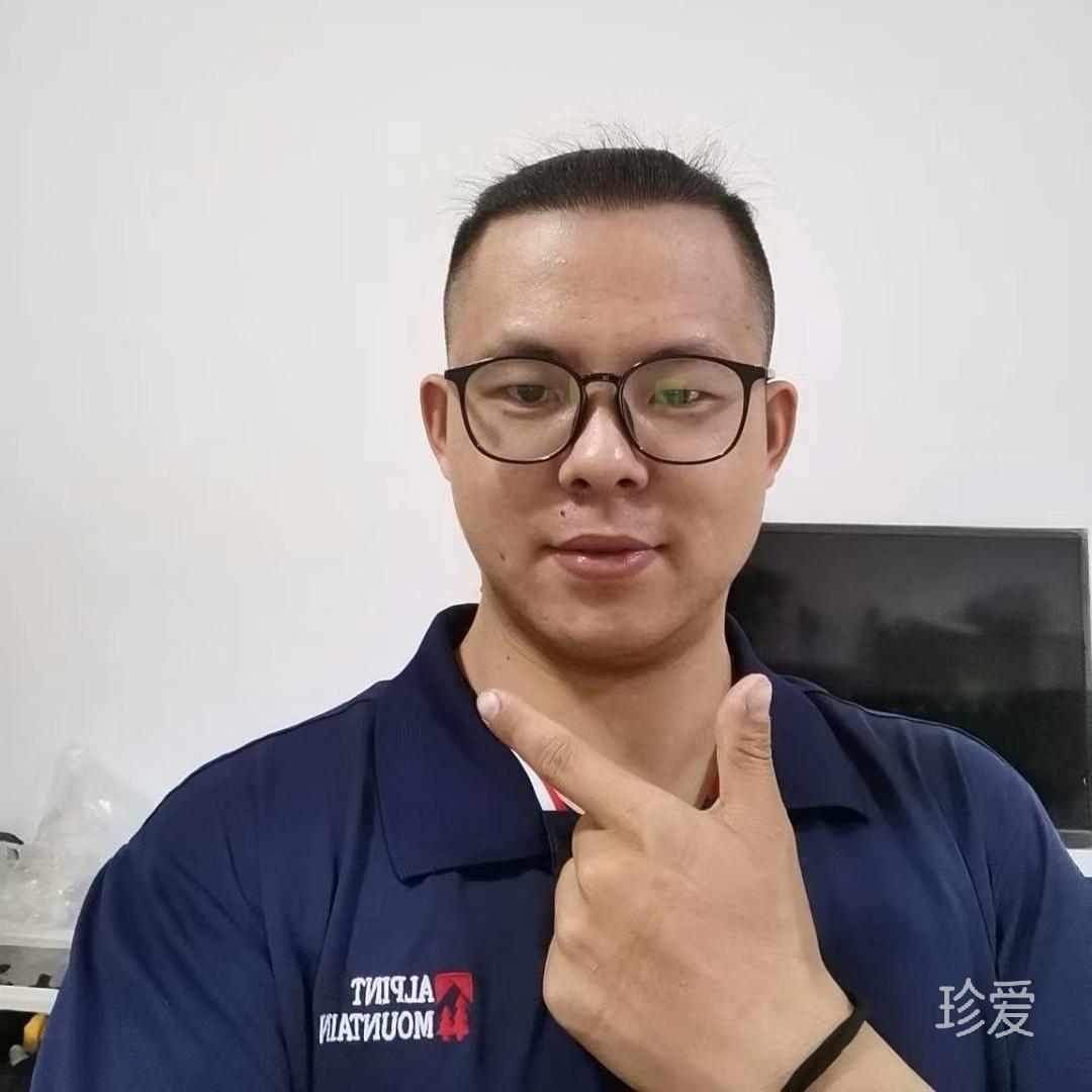 經(jīng)歷坎坷平淡度日