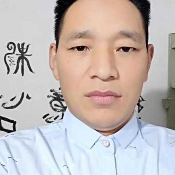 一手牽著你的雙手