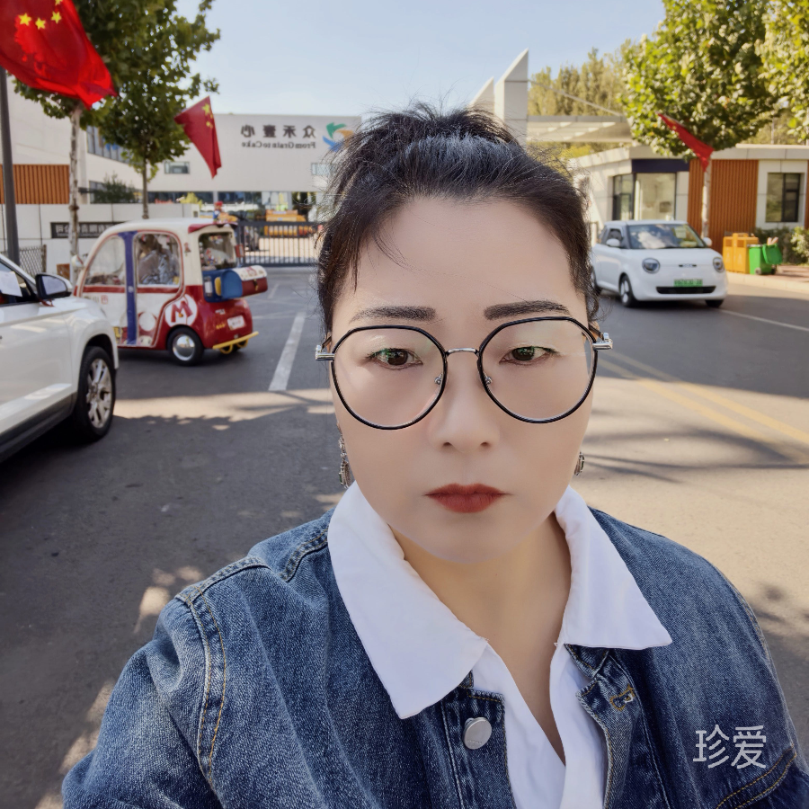芙蓉如面柳如眉
