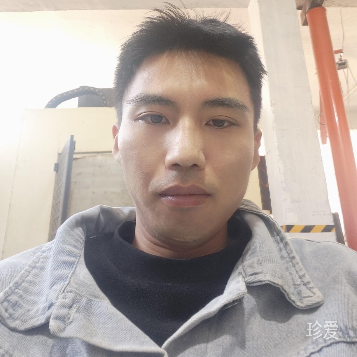 刘明
