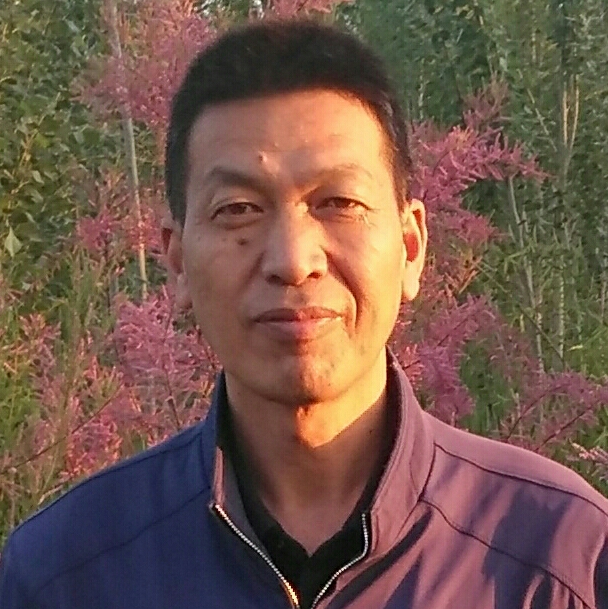 巴黎鐵塔下的苦澀