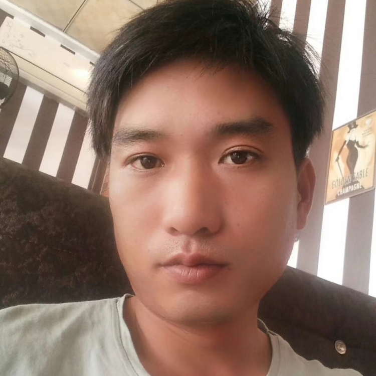 努力撑起一片天