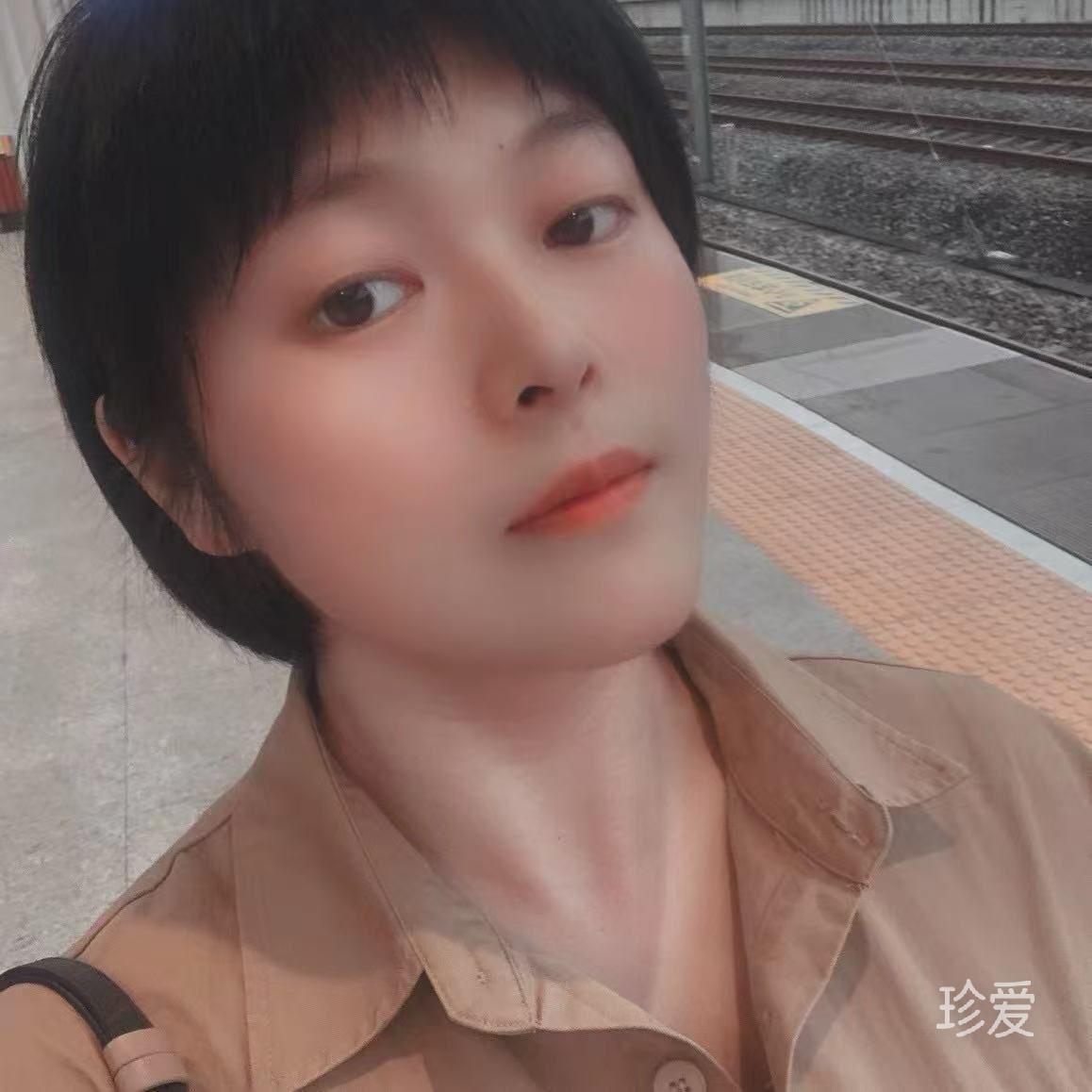爱君如梦