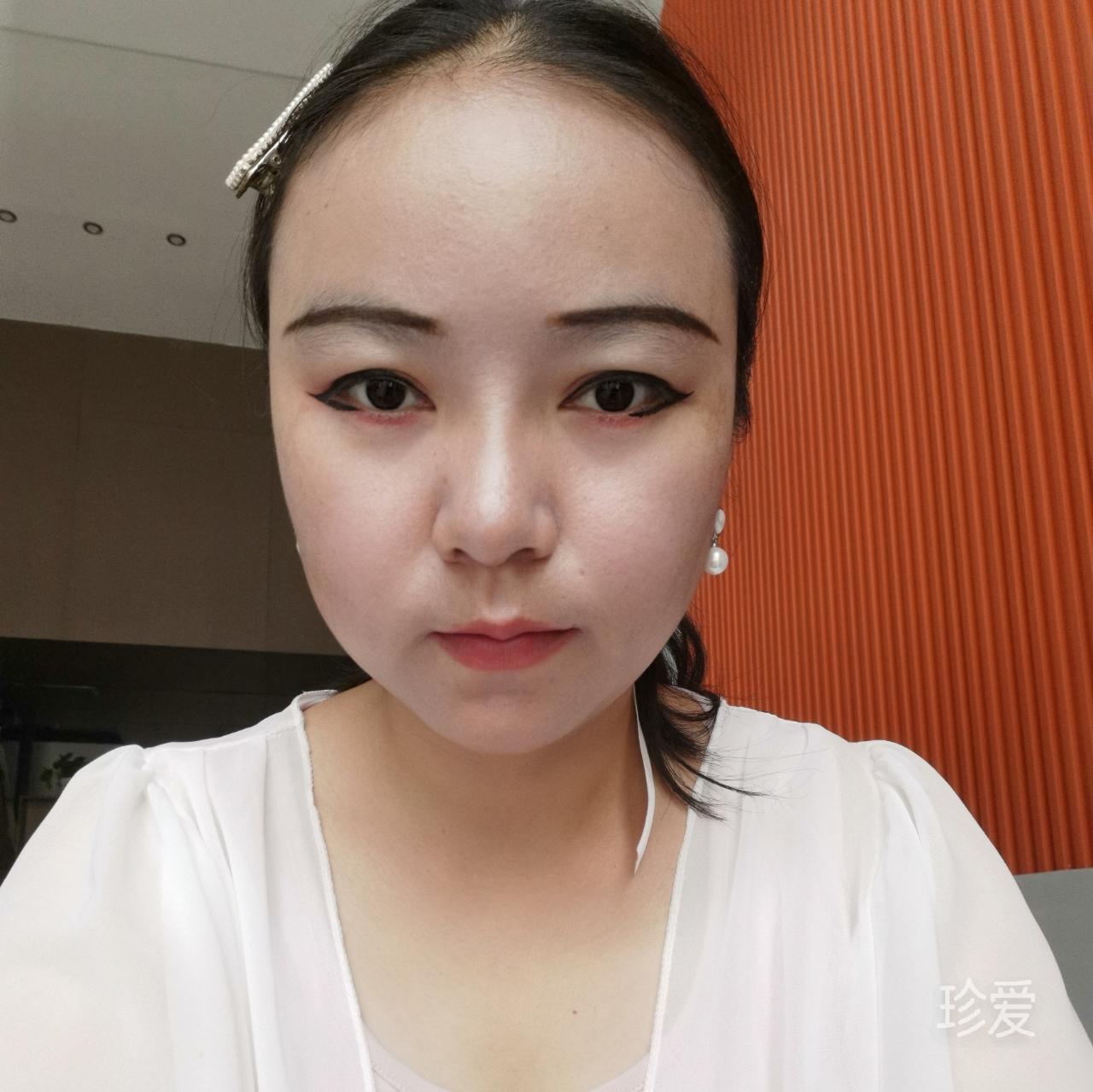 睡在一旁的花