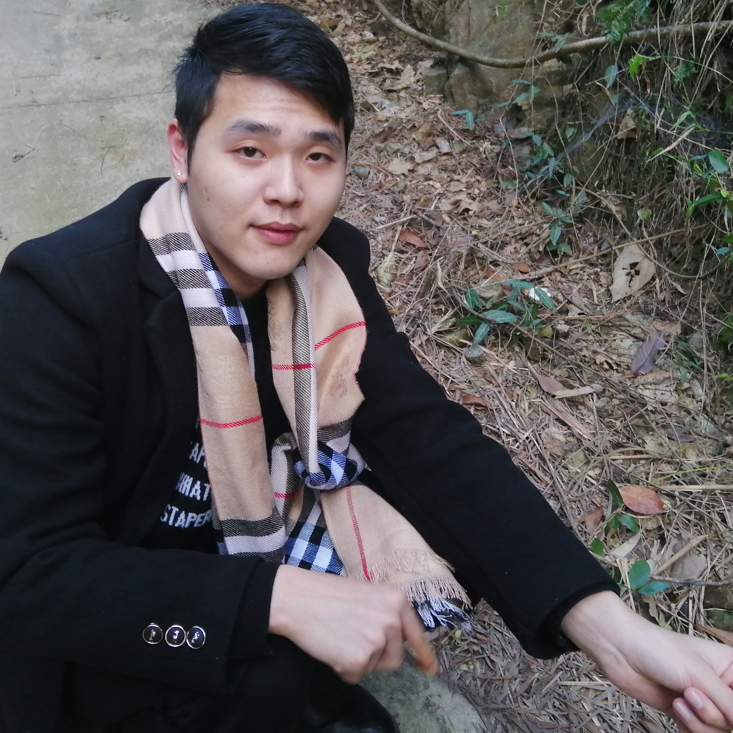 坐着等待你的到来