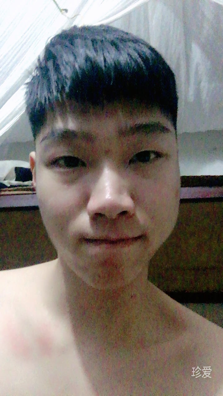 想和你一起牵手