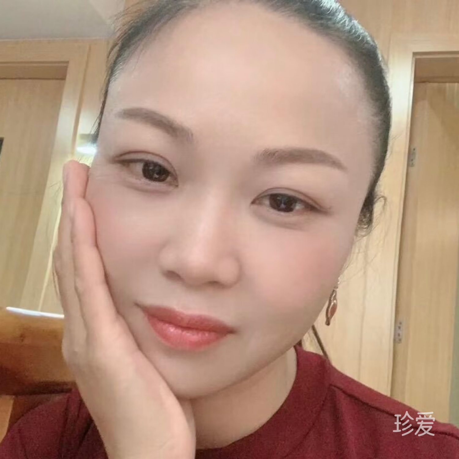 罗湉