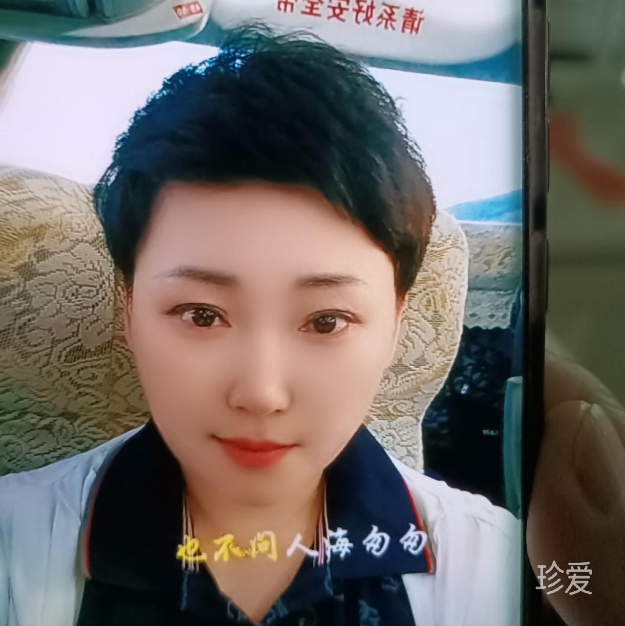 嘴角上扬