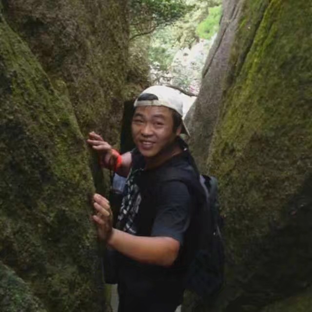 一抹淡淡锝微笑