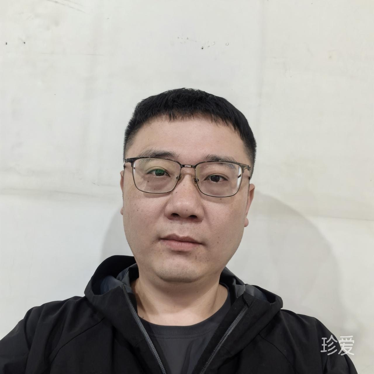 星空下的拥抱