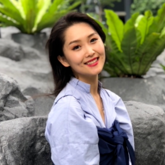 大树下的小兔子