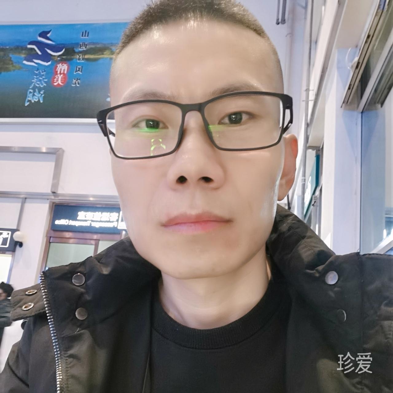 这个男人不太冷