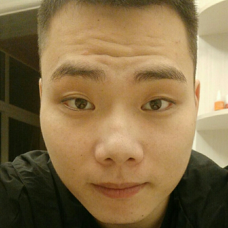 不開(kāi)心的狼