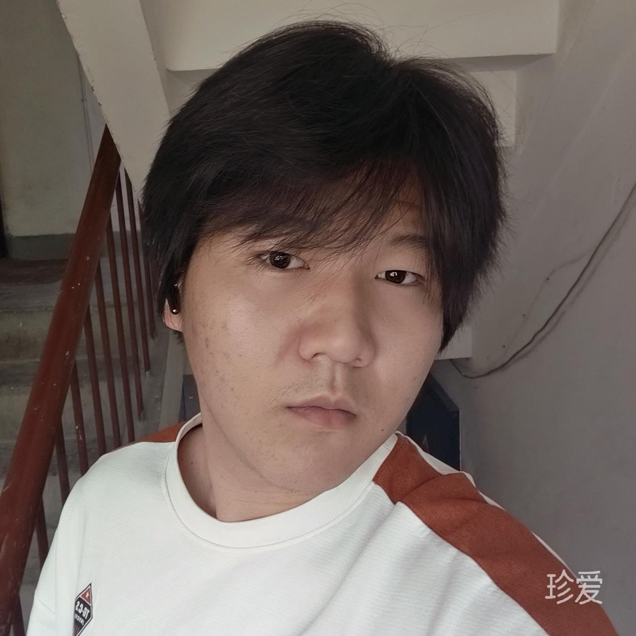 宵夜蓝桉