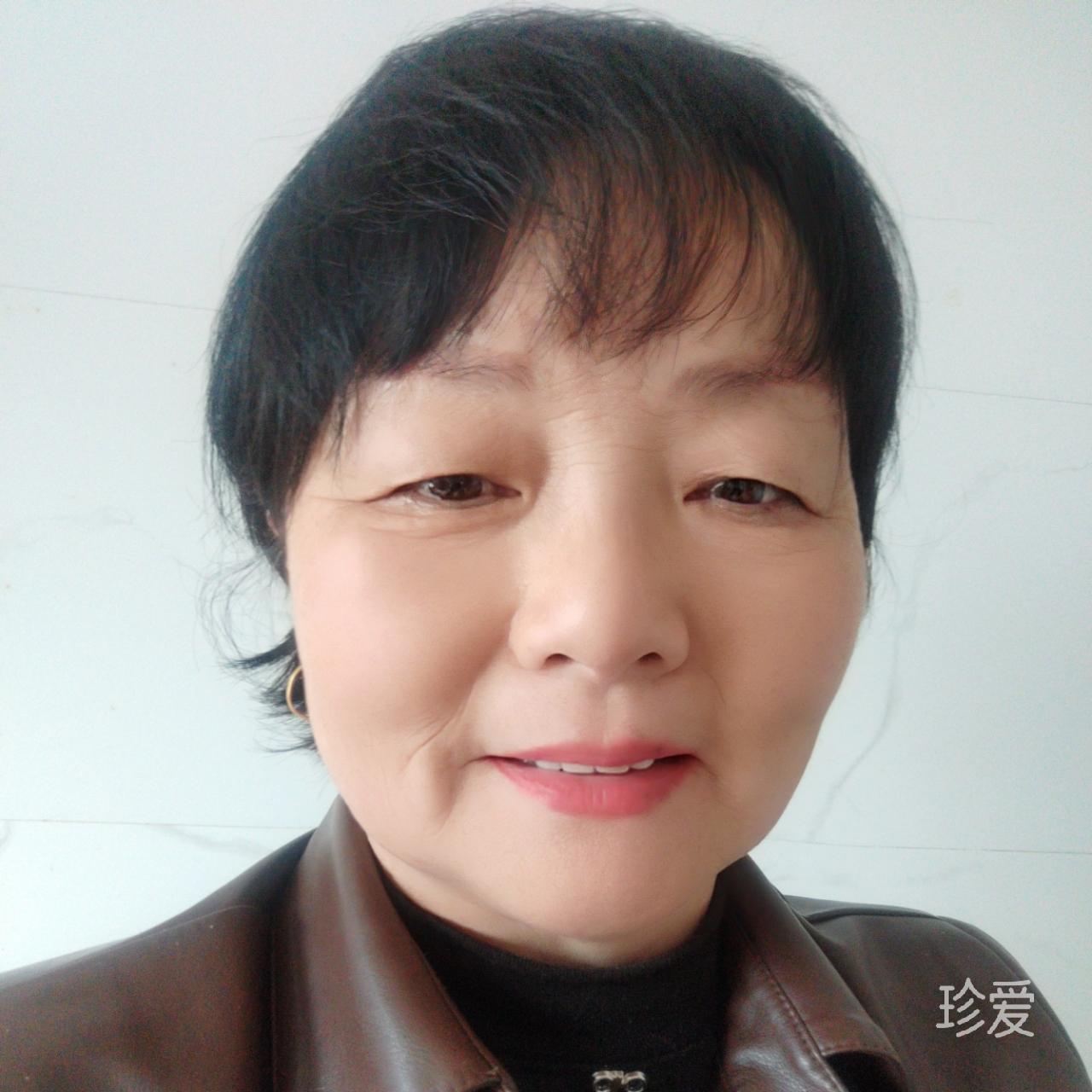 水边的阿迪丽娜