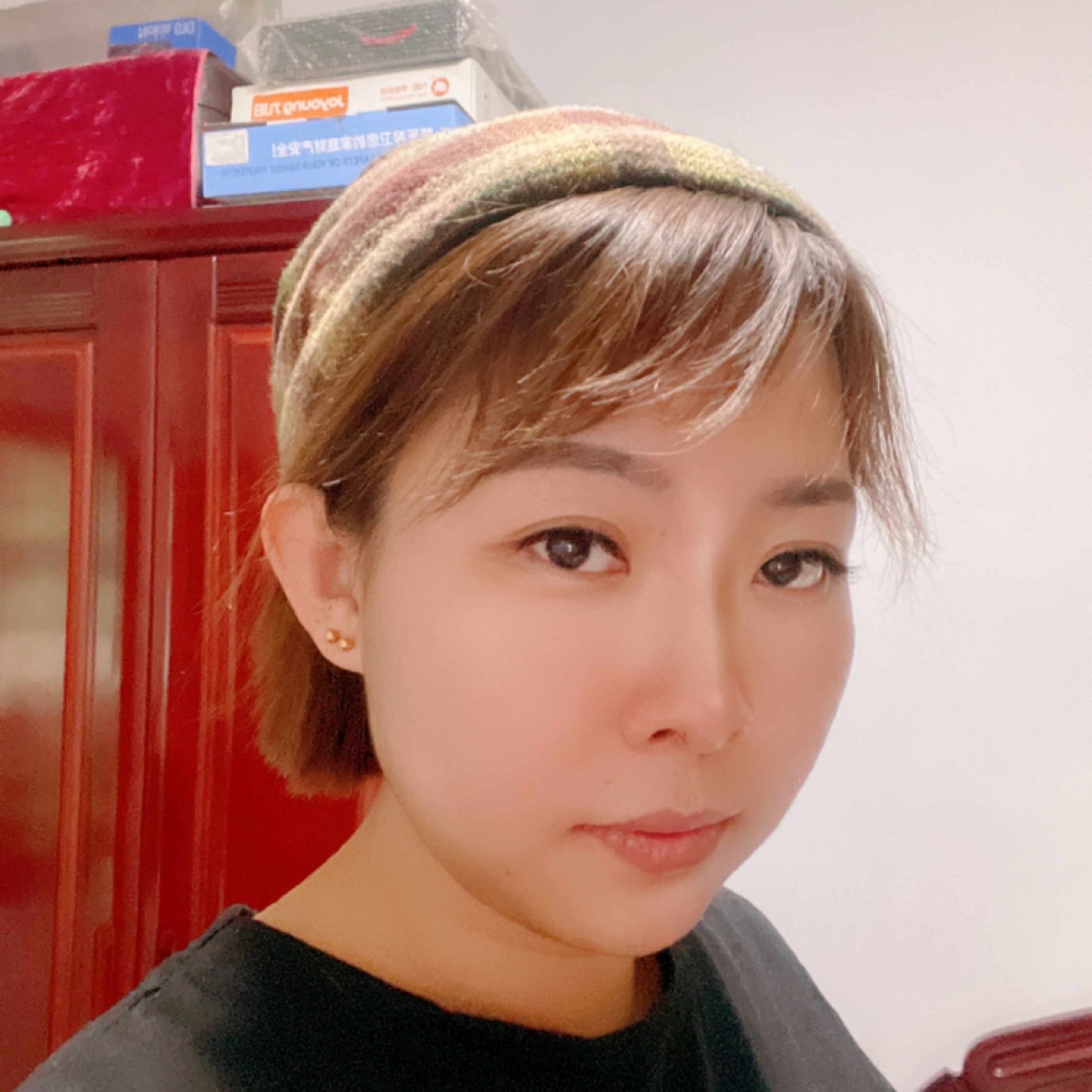 女堅(jiān)強(qiáng)