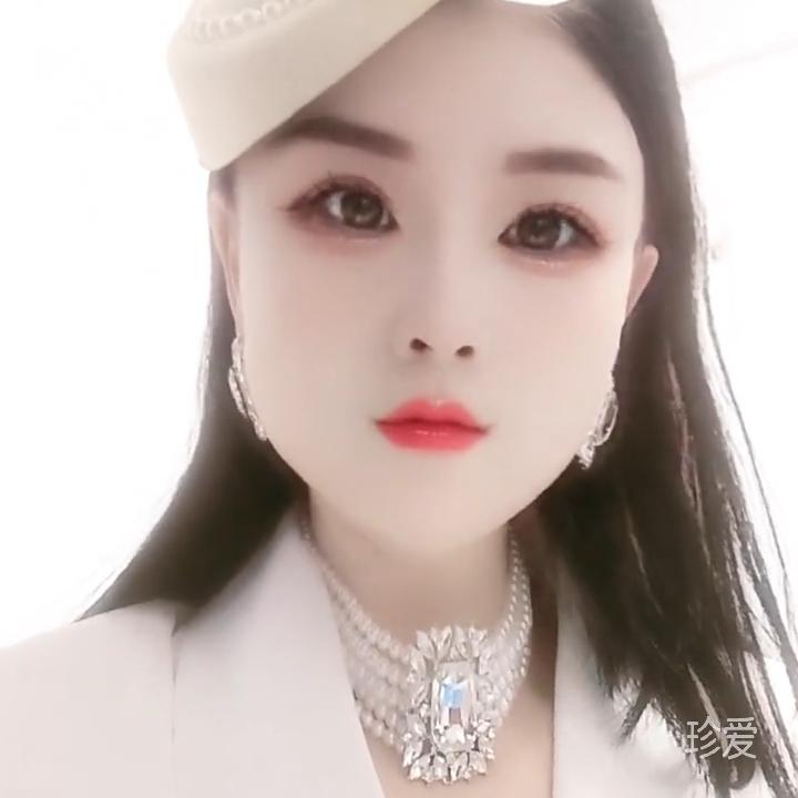 傲雪寒梅为君开