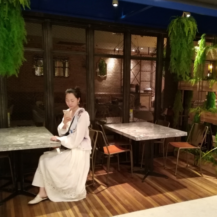 春風(fēng)不知桃滋味