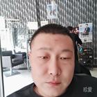 等待靠岸的船