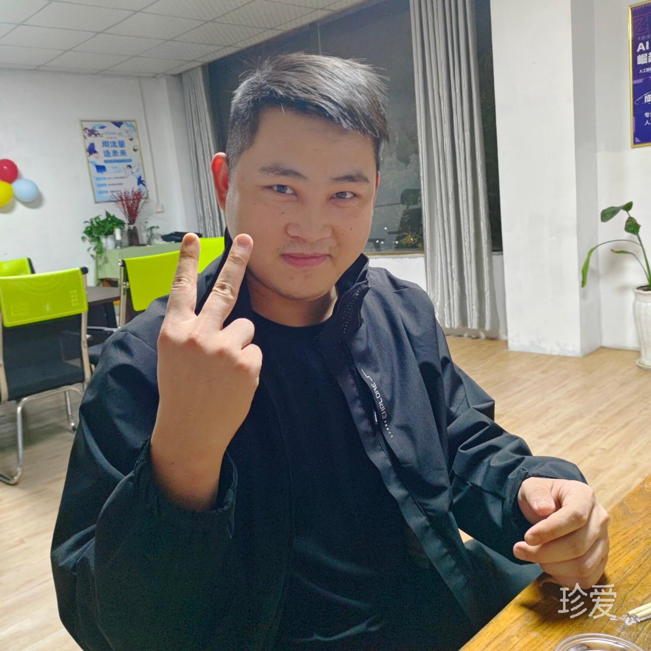 小董什么都不懂