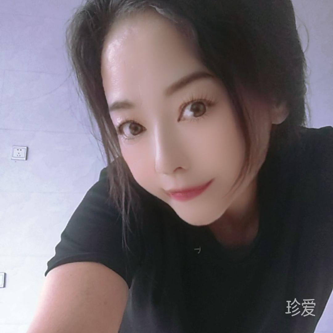 粉嘟嘟的唇