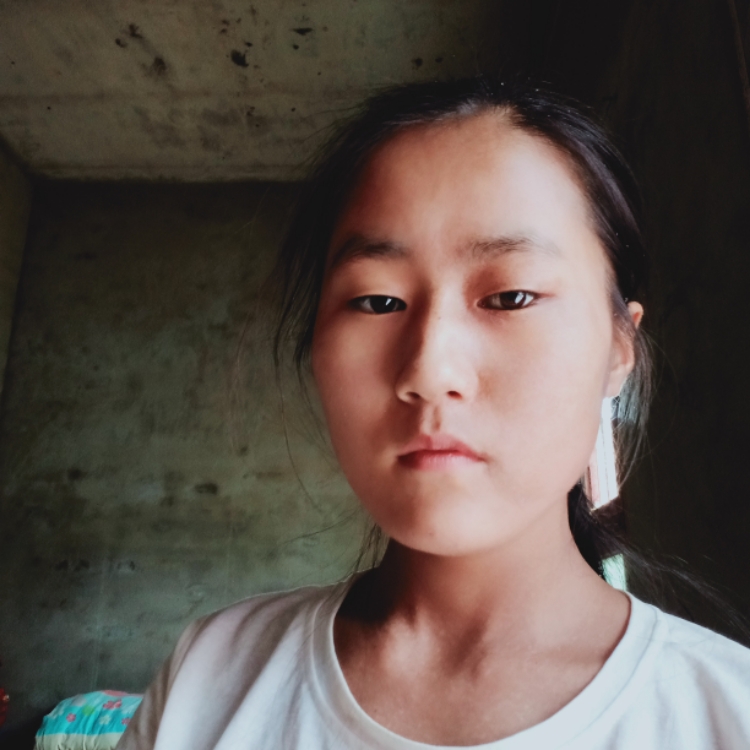 性格偏內(nèi)向的女生