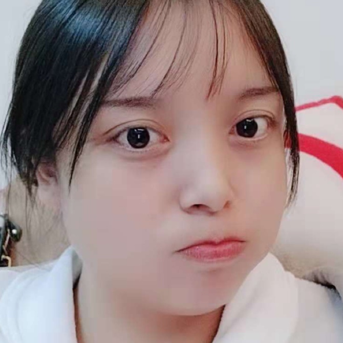 素顏?zhàn)韮A城