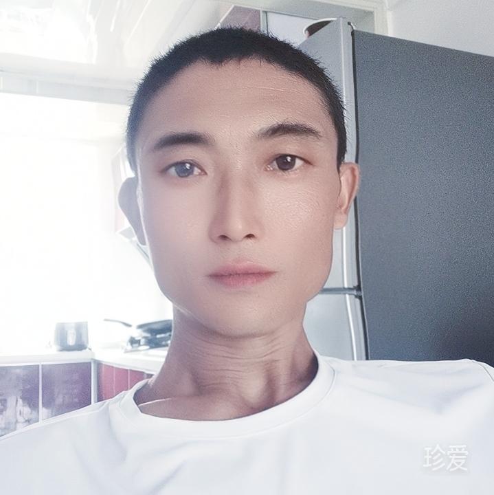 愛在雪花紛飛時(shí)