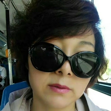 霧里看花一枝梅