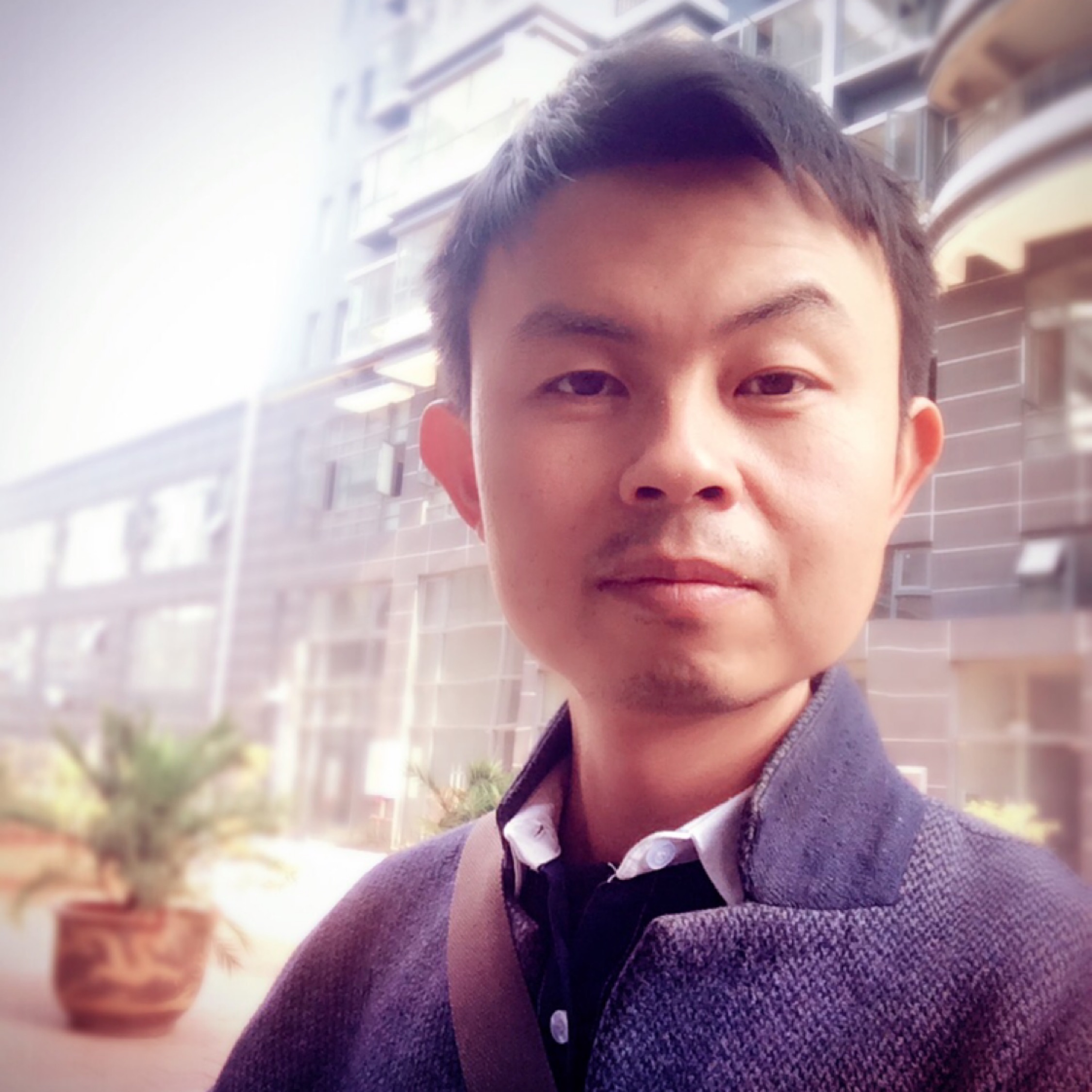 做堅(jiān)強(qiáng)的自己