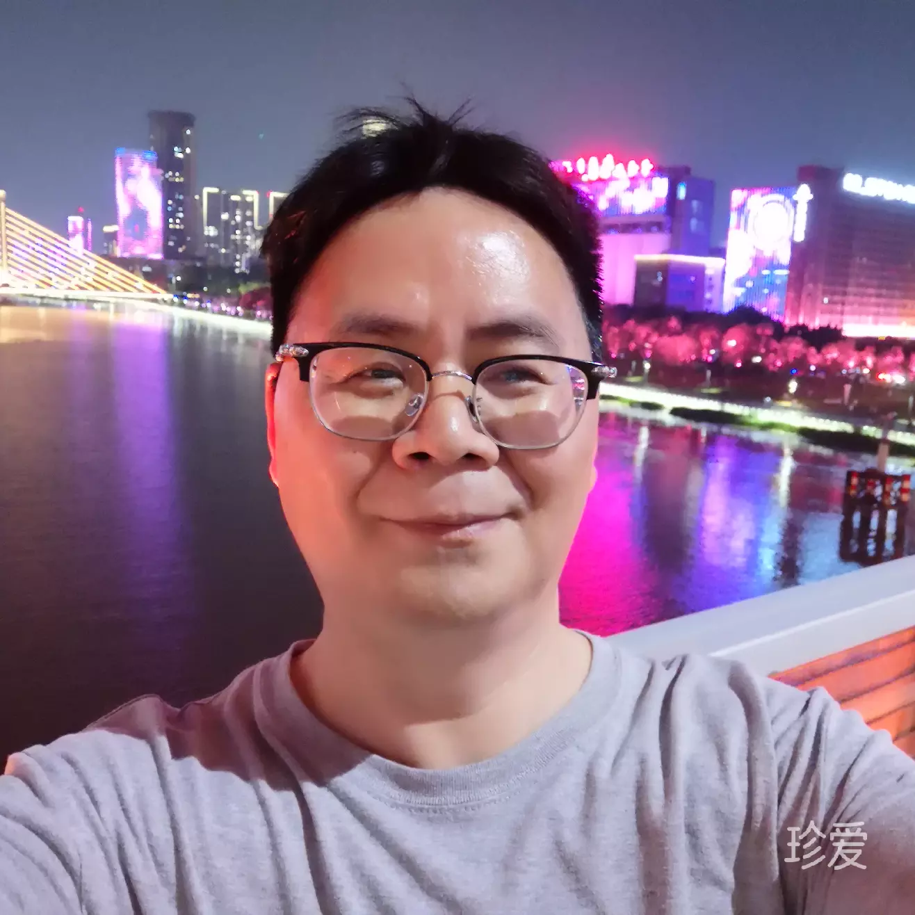 紧握你的手