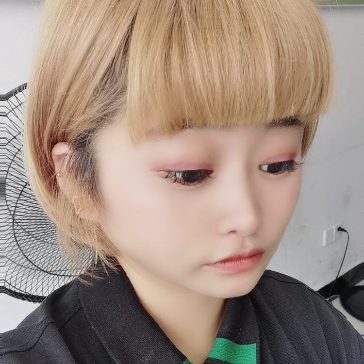 媄児