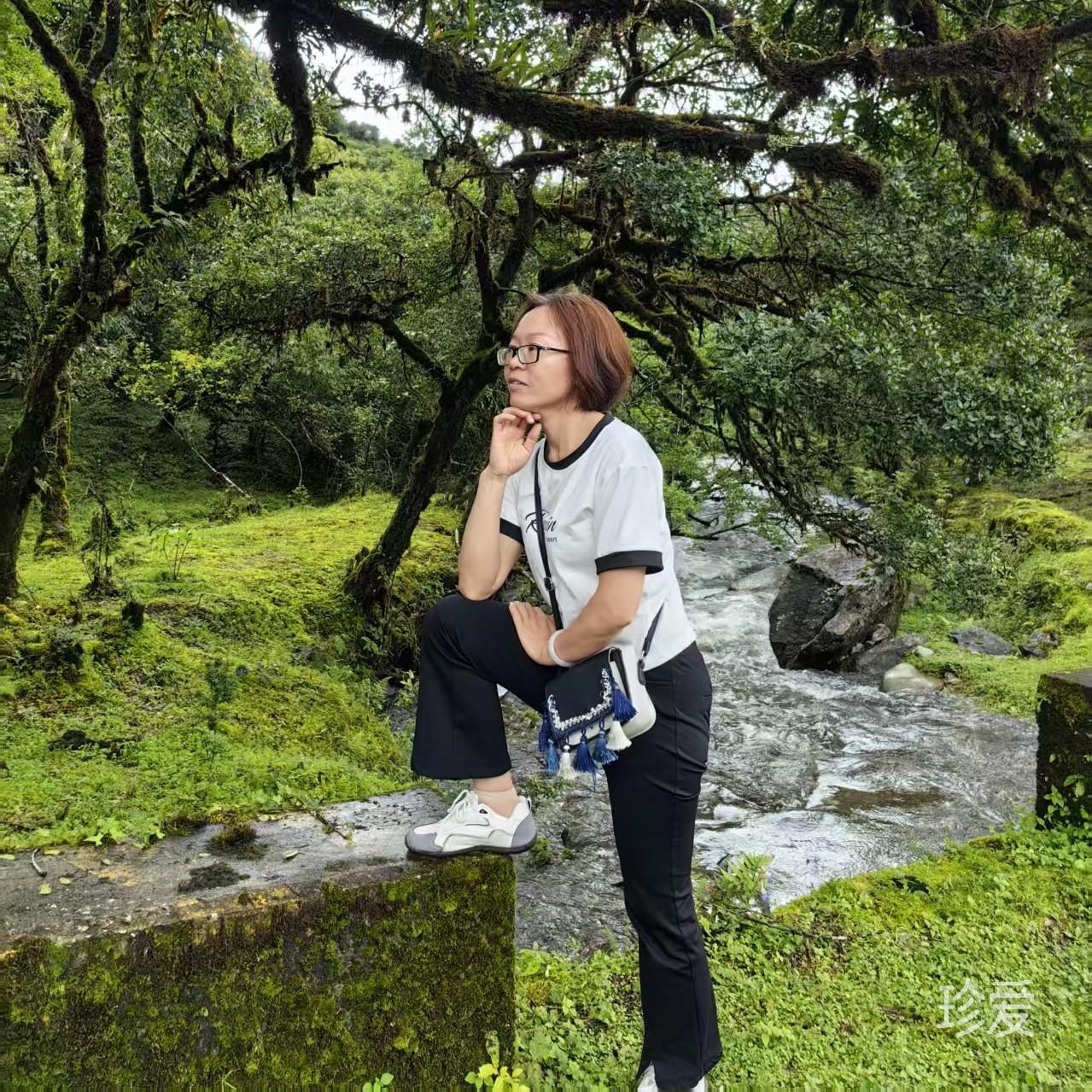 雨欣欣