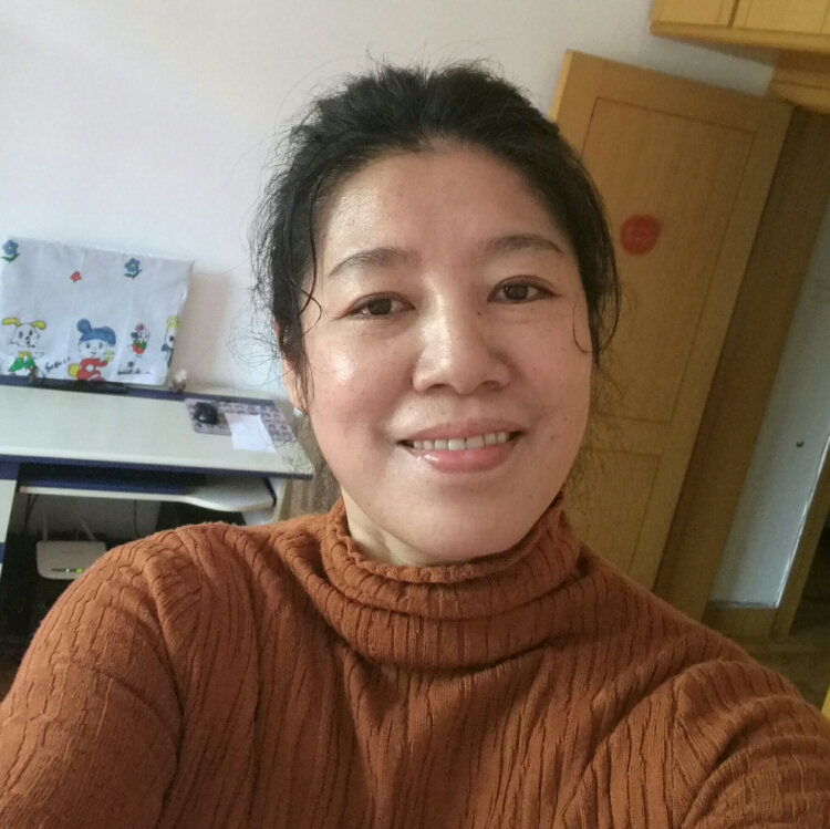 笑颜如花的女子