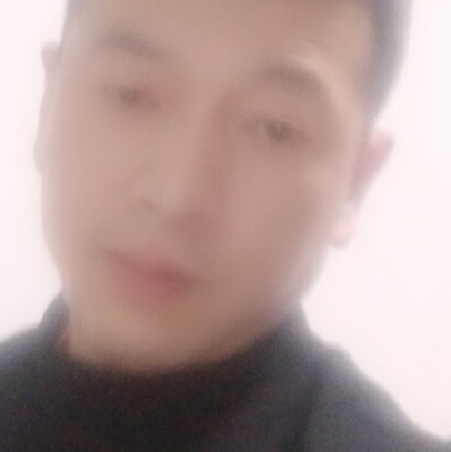 開往舂天的拖拉機(jī)