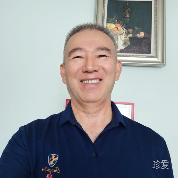 雨天獨(dú)自逛街