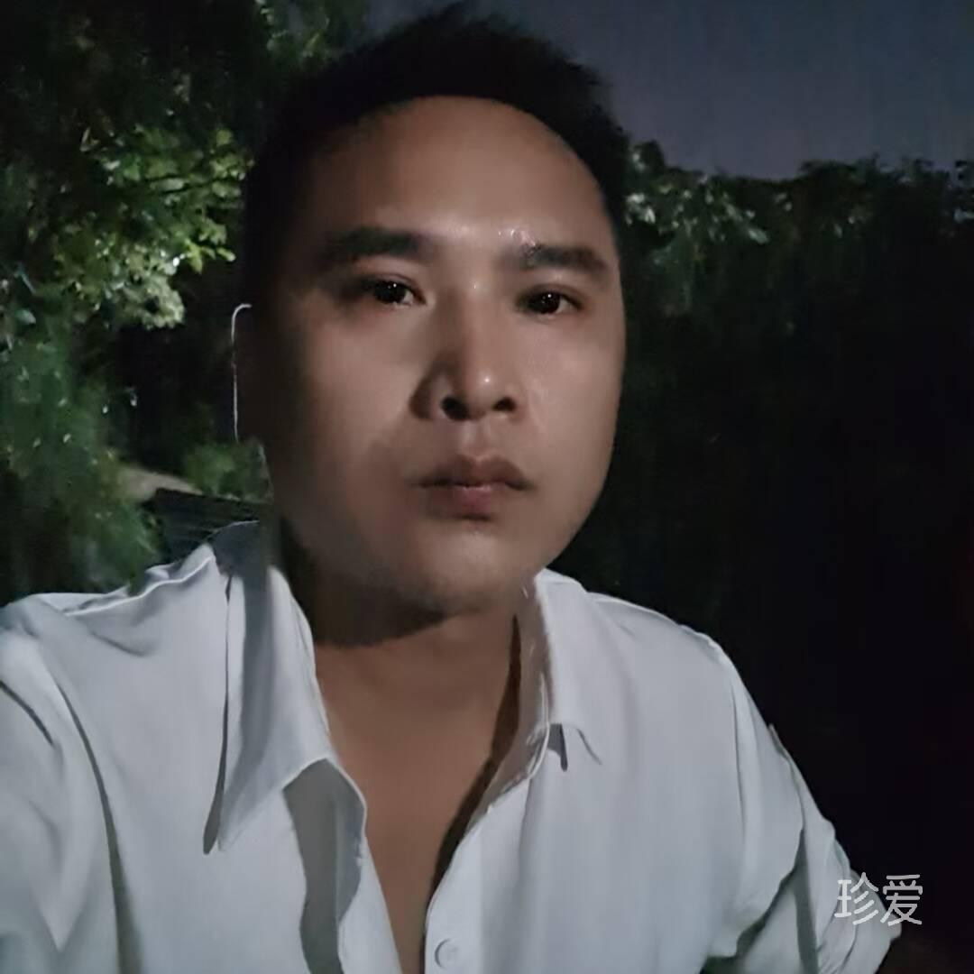 蓝天乌云