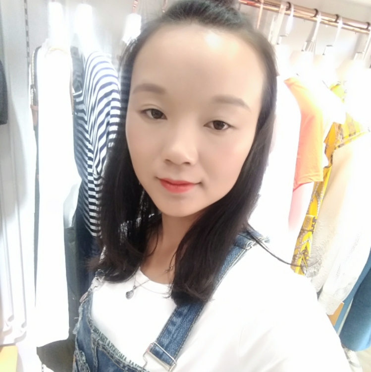 花開(kāi)花落又是雨季