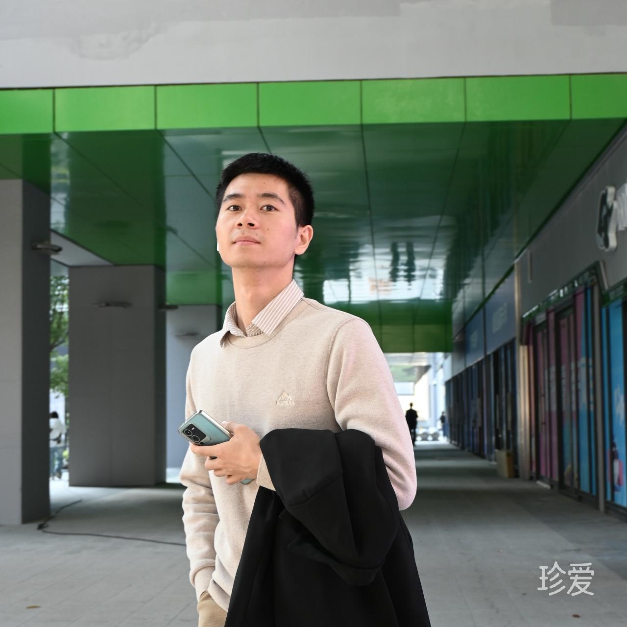 醉卧松下听雨声