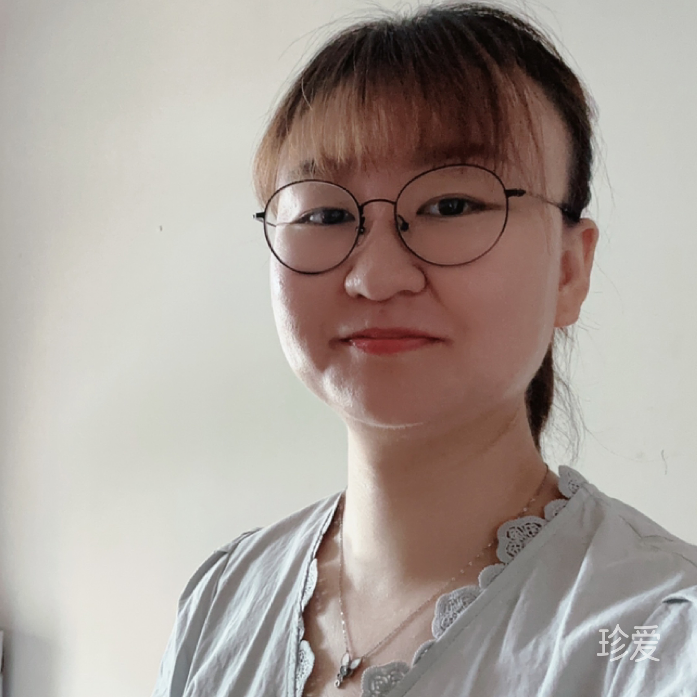 我姓燈紅酒綠的白